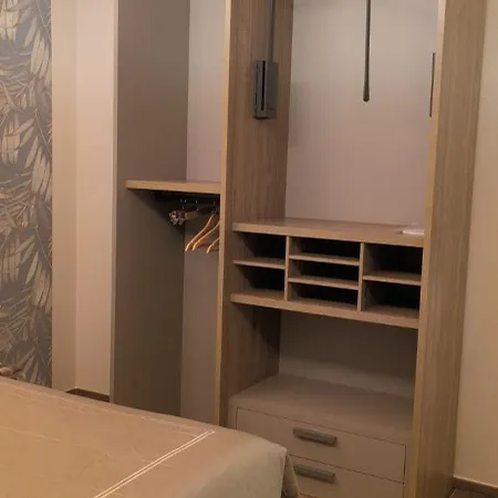 Family On The Farm Bed and breakfast